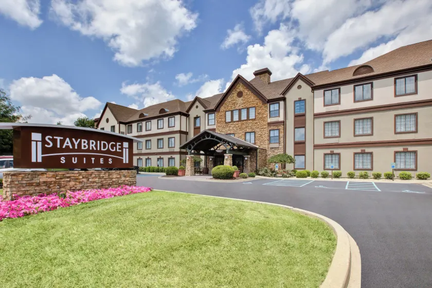 Staybridge Suites Louisville - East by IHG - Image 1