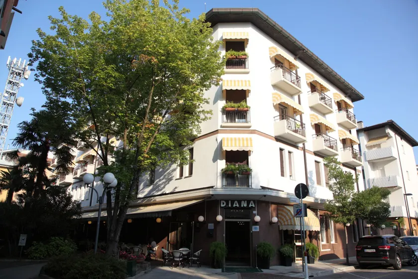 Hotel Diana - Image 1