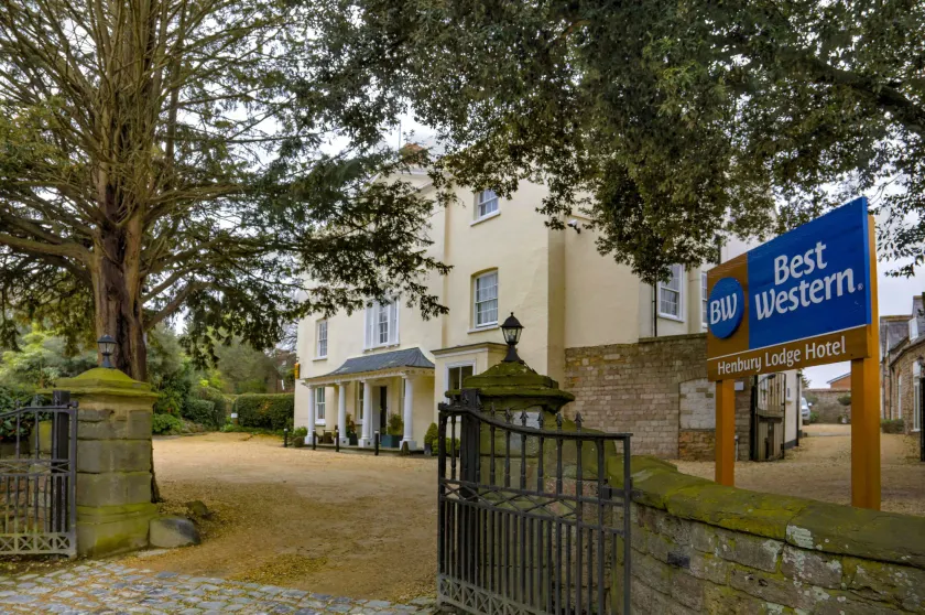 Best Western Henbury Lodge Hotel - Image 1