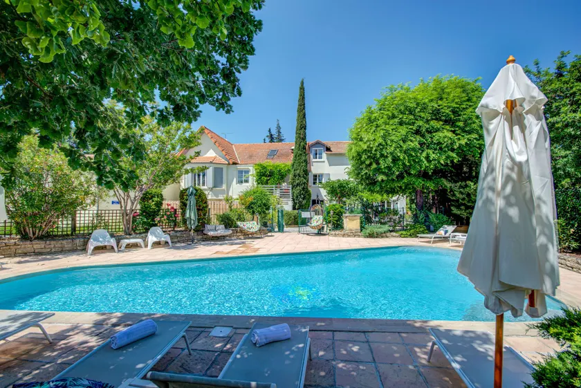Logis Hotel Le Blason de Provence - Image 1