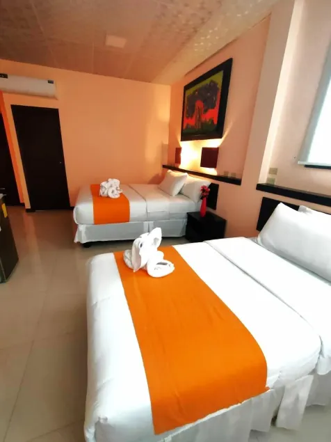 Hotel Los Algarrobos - Image 1