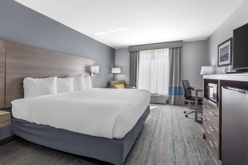 Best Western Plus Stephenville Inn - Image 1