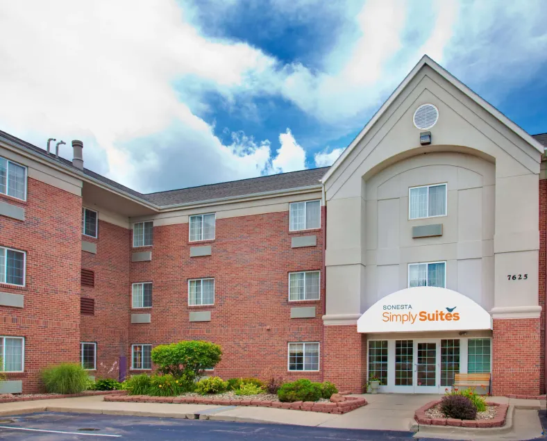 Sonesta Simply Suites Des Moines - Image 1