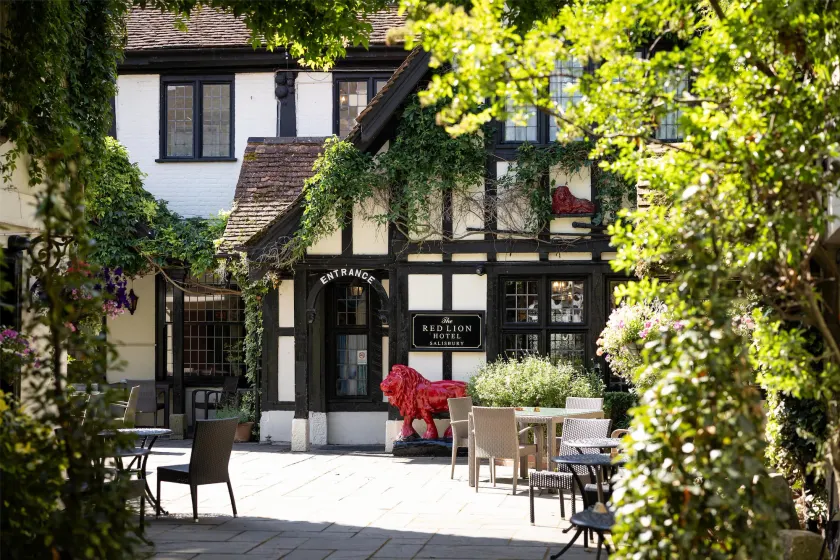 Best Western Red Lion Hotel - Image 1