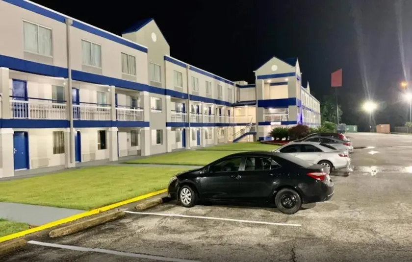 Sunrise Extended Stay Hotel - Image 1