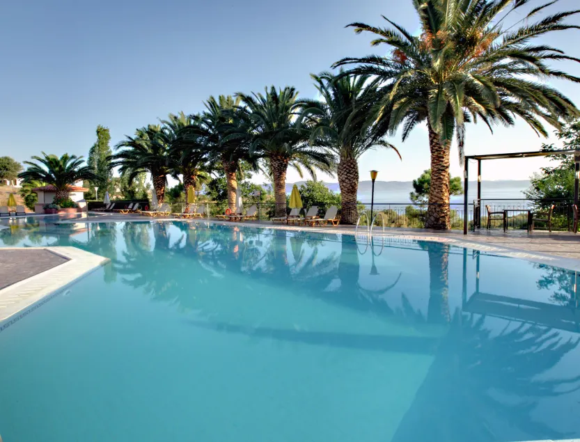Sunrise Resort Hotel - Image 1