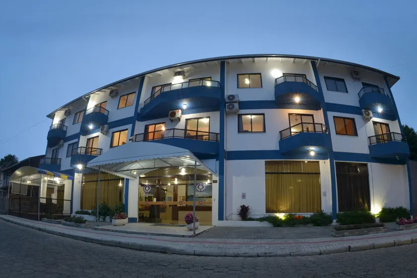 Bombinhas Palace Hotel - Image 1