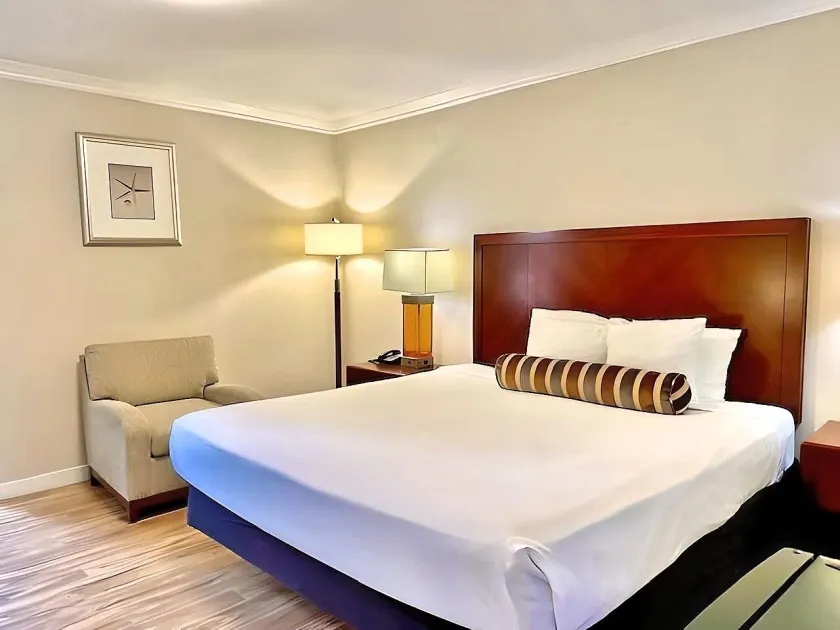 Rose Garden Inn - Image 1