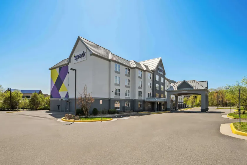 Spark by Hilton Woodbridge - Image 1