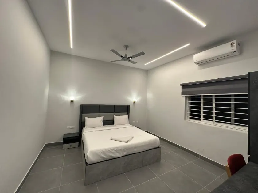 Hotel Siri Inn Mind Space Hitech City - Image 1