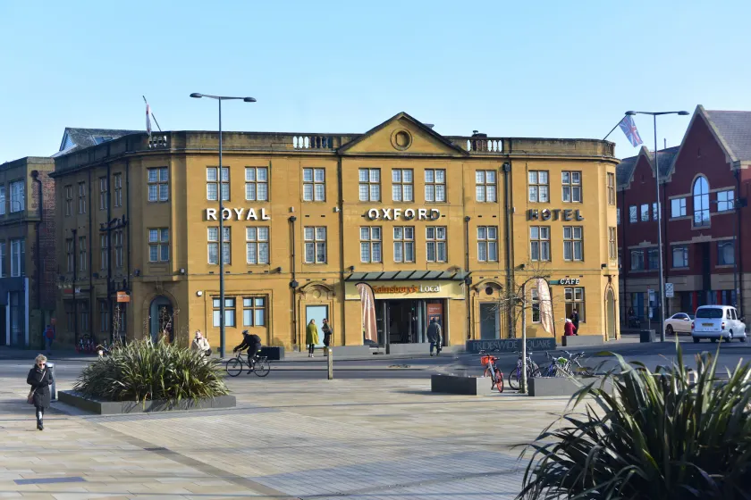 Royal Oxford Hotel - Image 1
