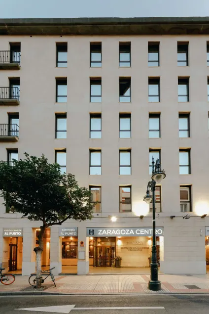 Hesperia Zaragoza Centro - Image 1