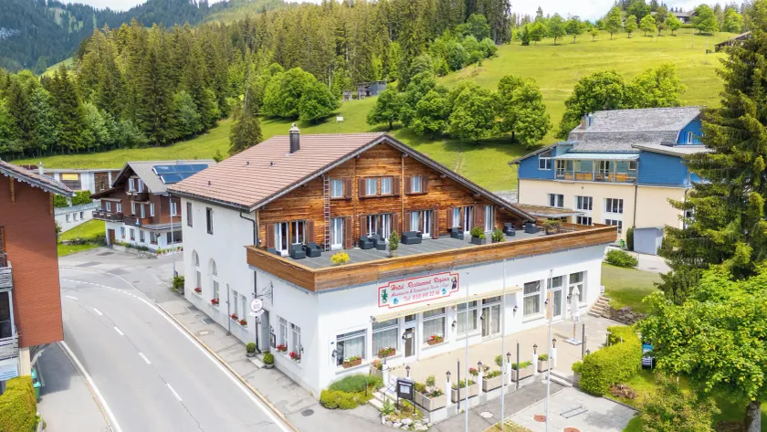 self-check-in Hotel Regina Beatenberg - Image 1