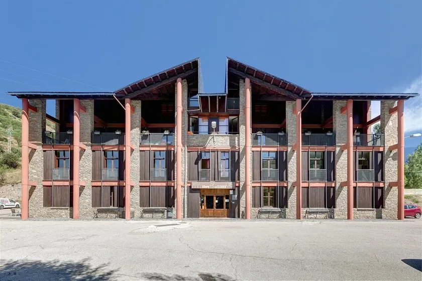 Alberg Les Estades - Image 1