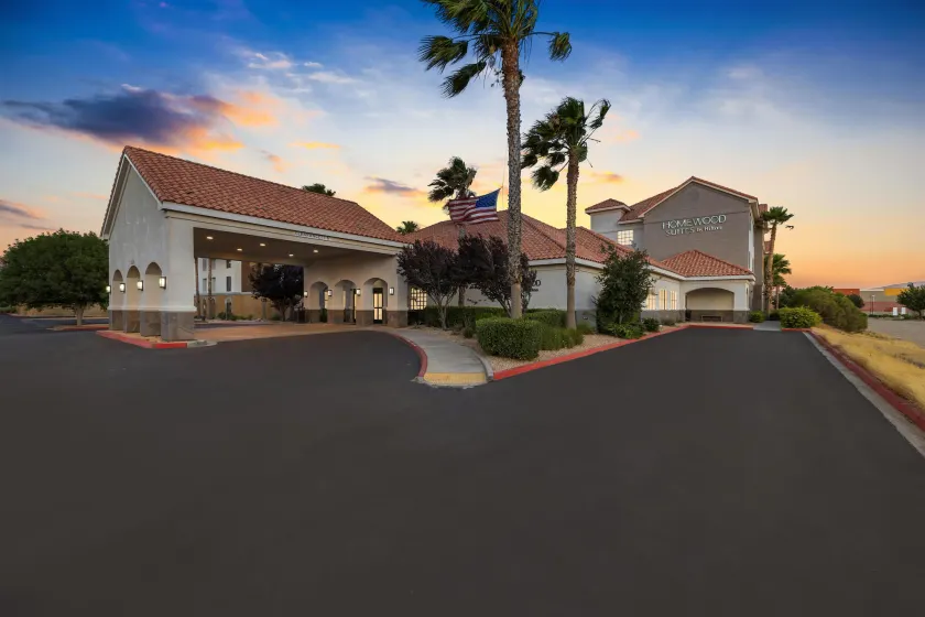 Homewood Suites by Hilton Lancaster - Image 1