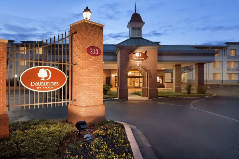 DoubleTree by Hilton Hotel Annapolis - Image 1