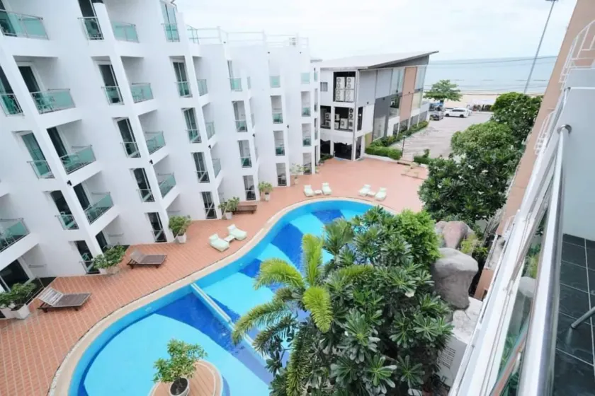 Dragon Beach Resort , Jomtien Beach Pattaya - Image 1