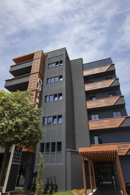 Residence 9 Line - Image 1