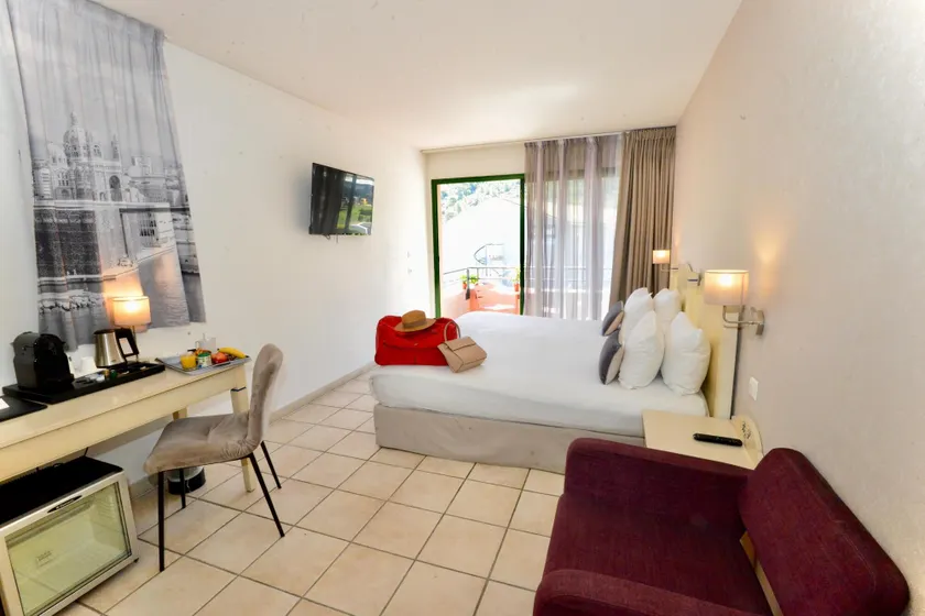 Sure Hotel by Best Western Gemenos en Provence - Image 1