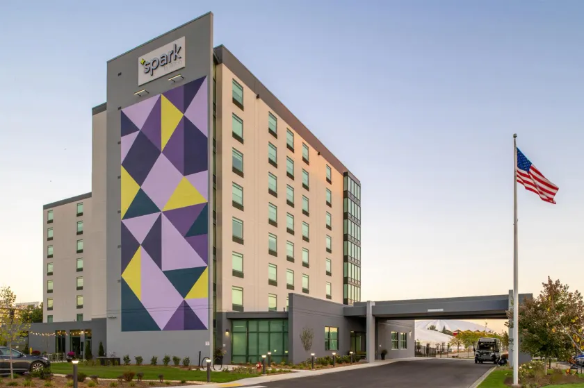 Spark By Hilton Madison Central - Image 1