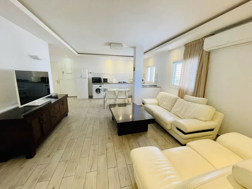 Royal Lea Apartmens - Image 1