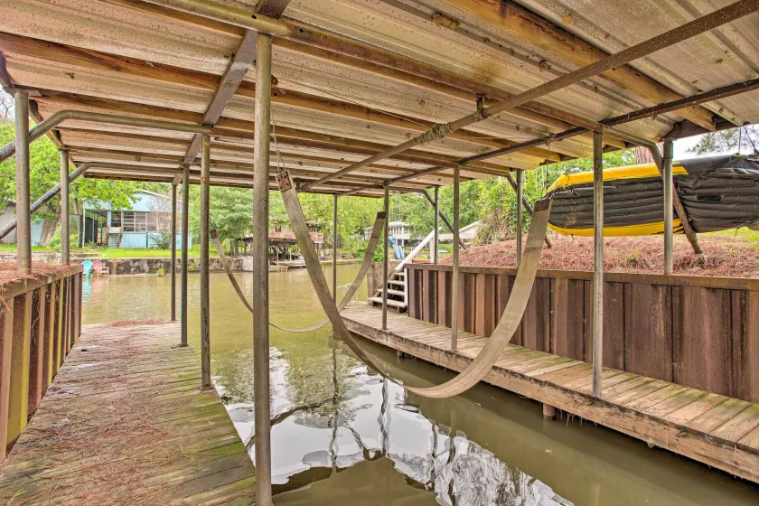 Cedar Creek Reservoir Home w/ Private Boat Launch! - Interiör