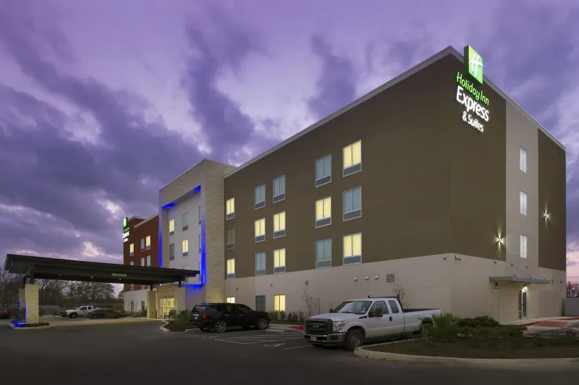 Holiday Inn Express & Suites New Braunfels by IHG - Image 1