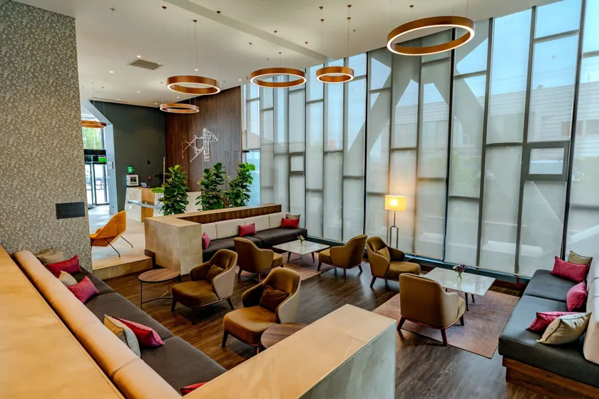 Courtyard by Marriott Santiago Airport - Image 1