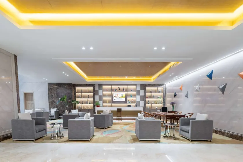 Ramada Linyi North - Image 1