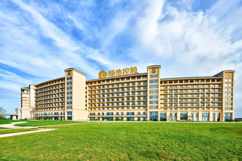 The Qube Hotel Shanghai Sanjiagang - Offer Pudong International Airport and Disney shuttle - Image 1