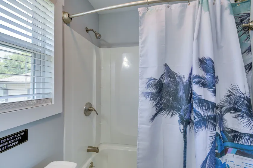 1 Mi to Beach & Pier! Chic Ocean Isle Studio - Interiør