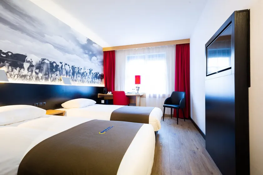 Bastion Hotel Den Haag Rijswijk - Image 1