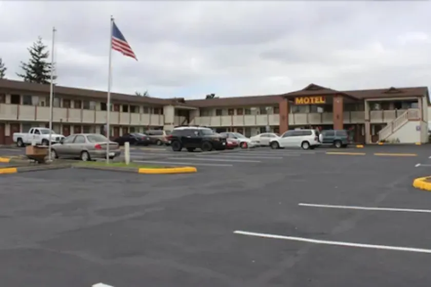 Kings Motor Inn - Image 1