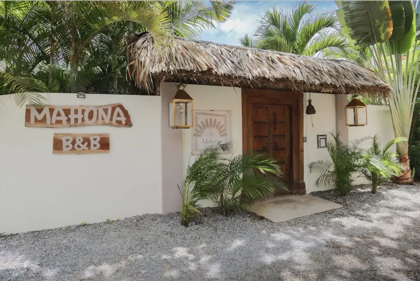Mahona Boutique Hotel - Interior entrance