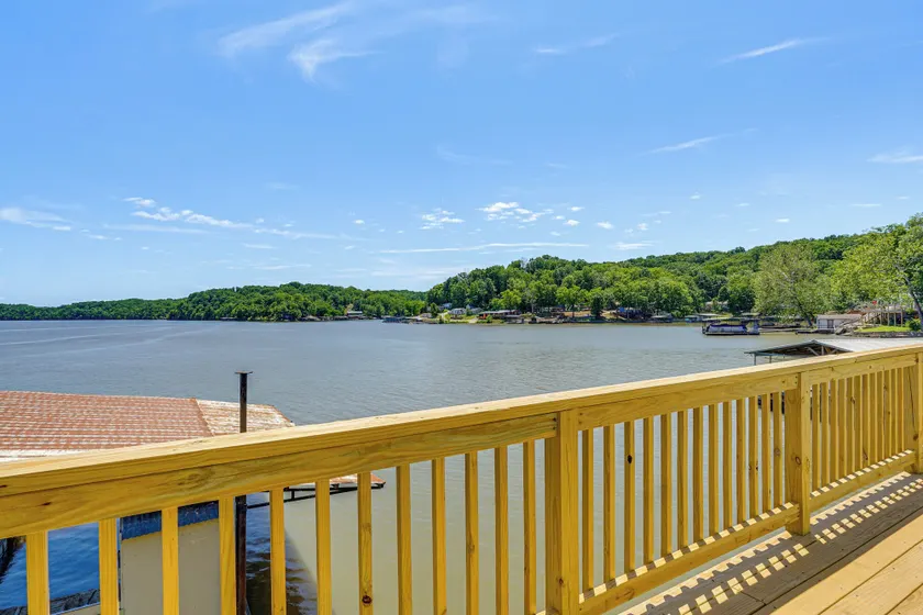 Deck w/ Covered Dock! Lakefront Ozark Cottage - Interiør