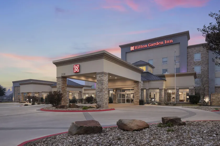 Hilton Garden Inn San Marcos - Image 1
