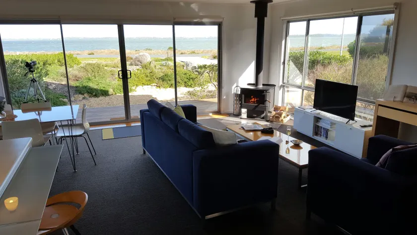 Coorong Waterfront Retreat - Image 1