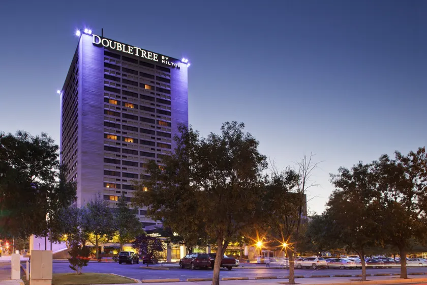 DoubleTree by Hilton Hotel Albuquerque - Image 1