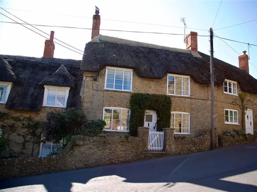 Bramble Cottage - Image 1