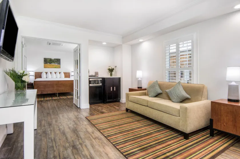 Aggie Inn, an Ascend Collection Hotel - Image 1