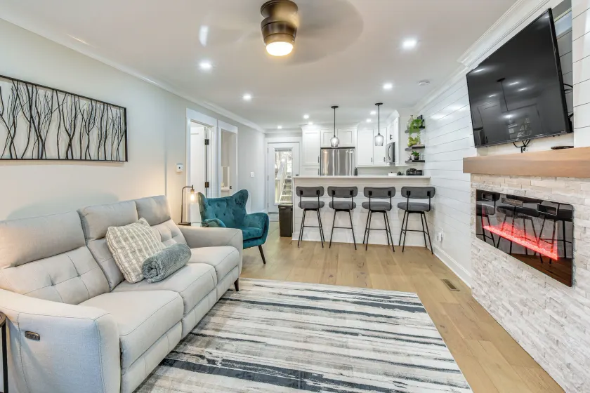 Tee Times & Lake Days! Luxe Keowee Key Living - Image 1