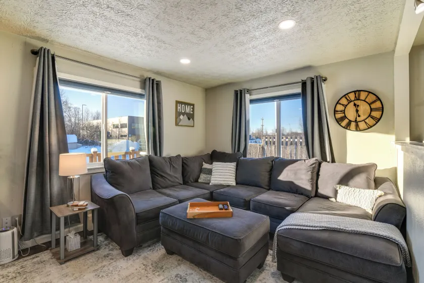 Updated Townhome: Near Airport & Shopping! - Image 1