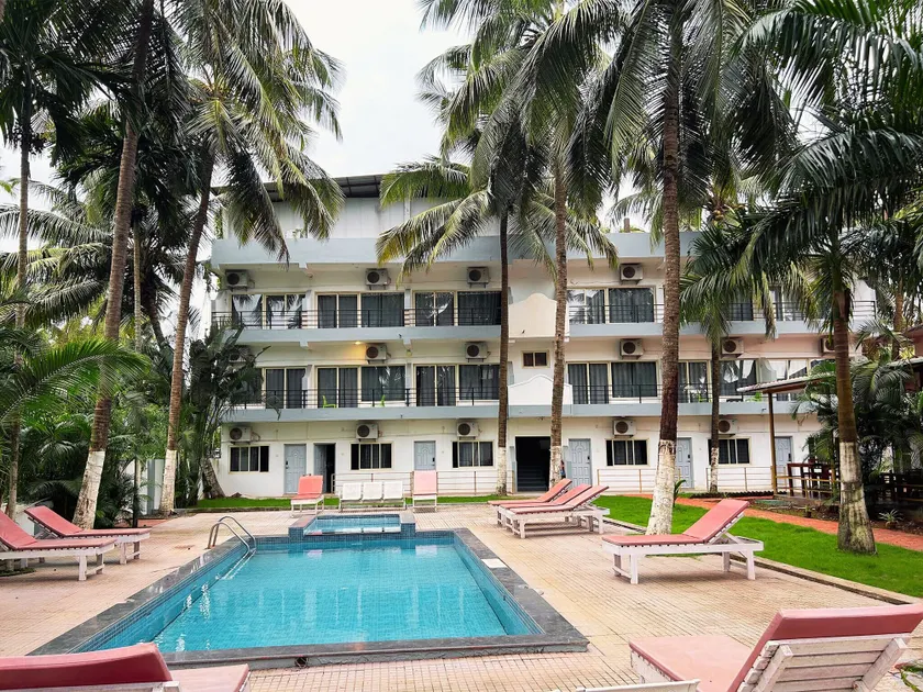 Bay Breeze Hotels and Resorts - Image 1
