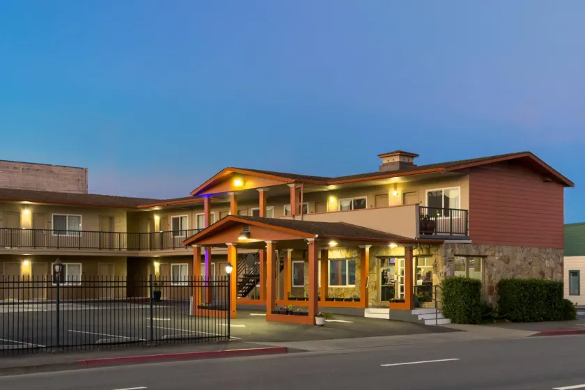 Travelodge by Wyndham Eureka - Image 1
