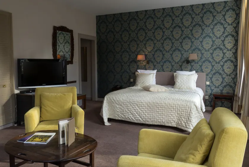 Hotel Duc De Bourgogne - Image 1