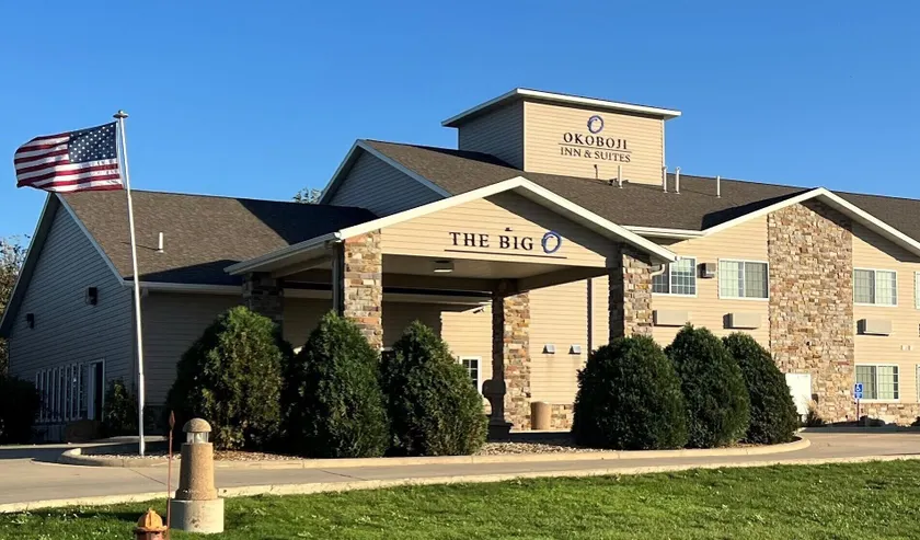 Okoboji Inn & Suites - Image 1