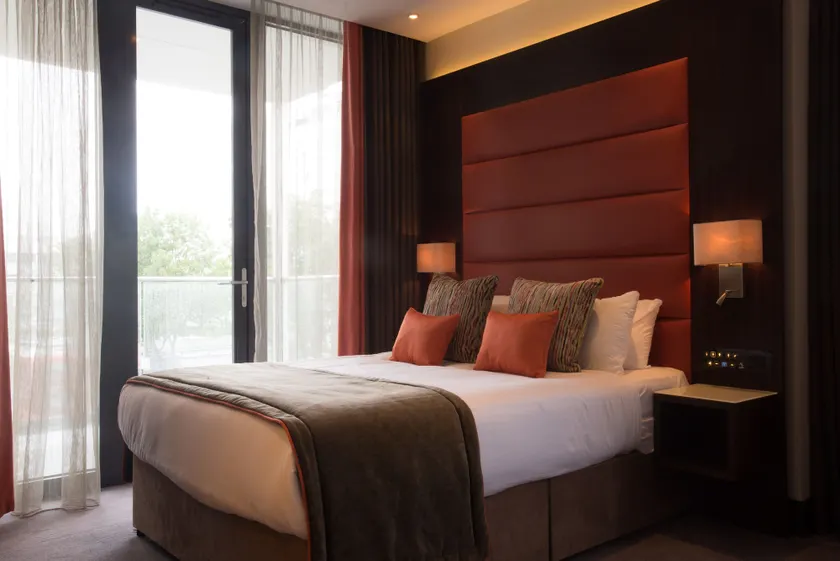 St George's Hotel Wembley - Image 1
