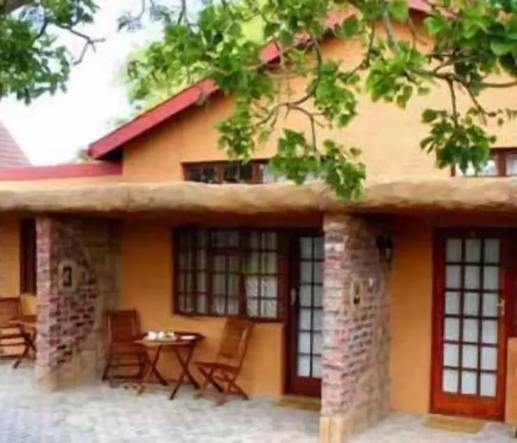 Treetops Guesthouse - Image 1
