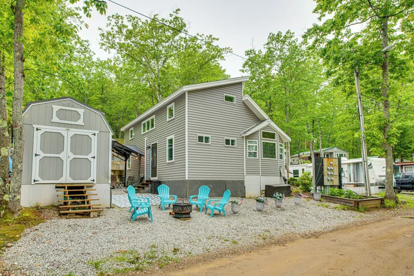 Belmont Lakehouse w/ Sandy Beach & Boating! - Image 1