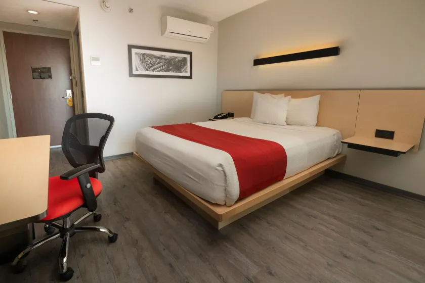 City Express by Marriott Santiago Aeropuerto - Image 1